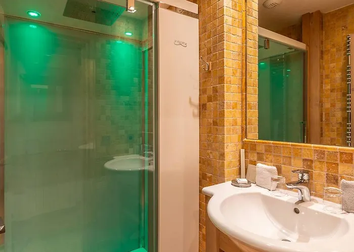 Au Coeur De 1850, 73m², 4 Pers, Proche Pistes, Balcon, Hammam, Wifi - Fr-1-631-164 *